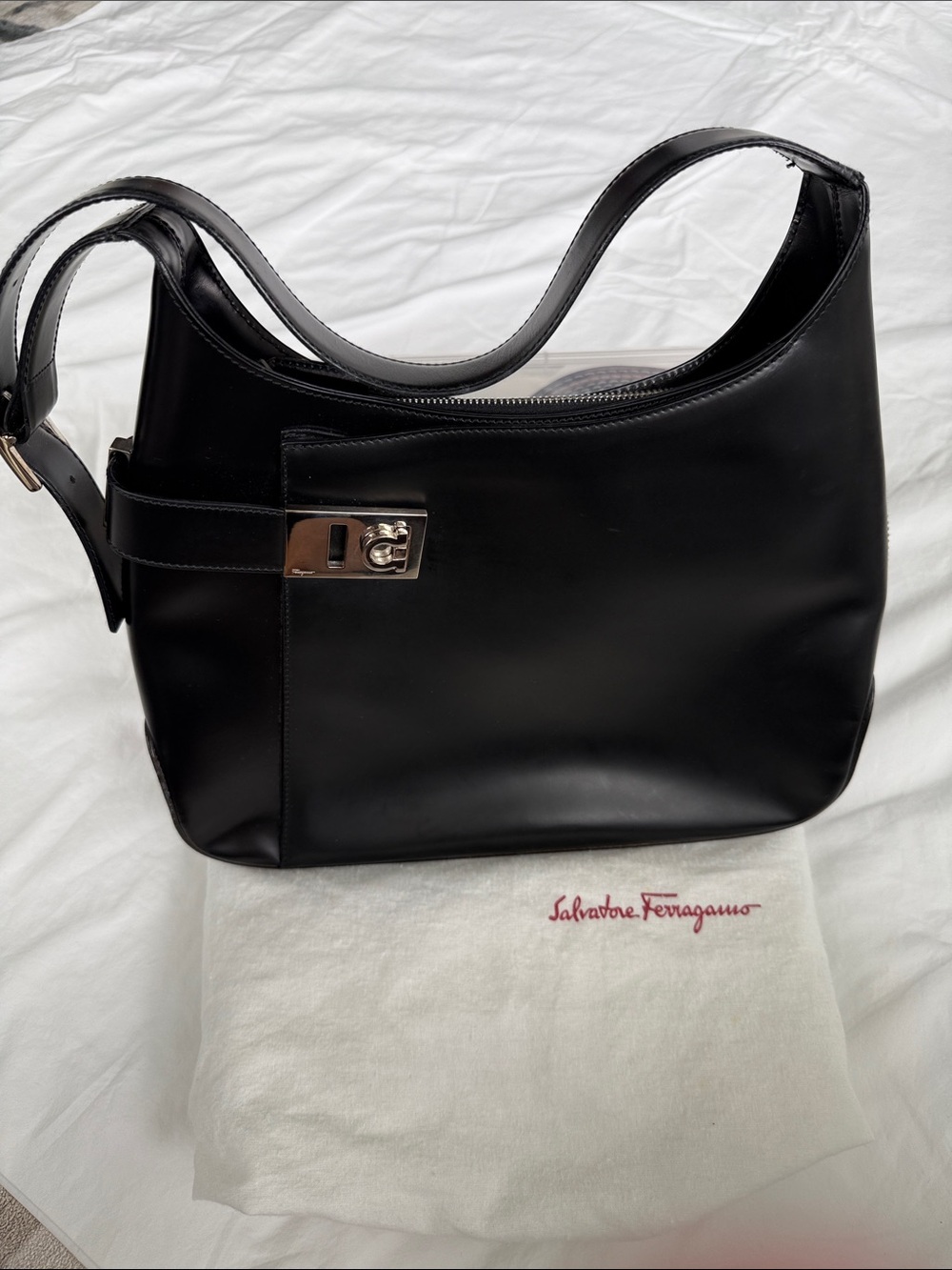 Salvatore Ferragamo Black Leather Shoulder Hobo with Signature Turnlock - Picture 1 of 4